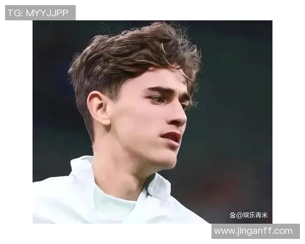 足球球星穿搭大比拼 谁是最具时尚感的球场潮流先锋 足球球星穿搭大比拼 谁是最具时尚感的球场潮流先锋