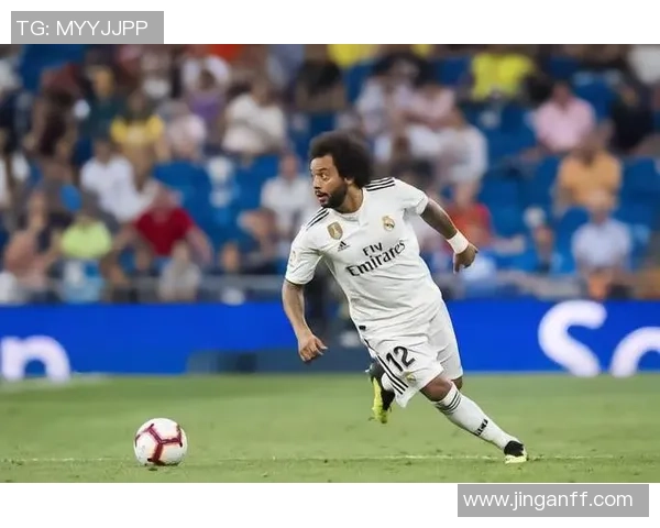 全球十大足球俱乐部与其代表球星的传奇故事与成就解析